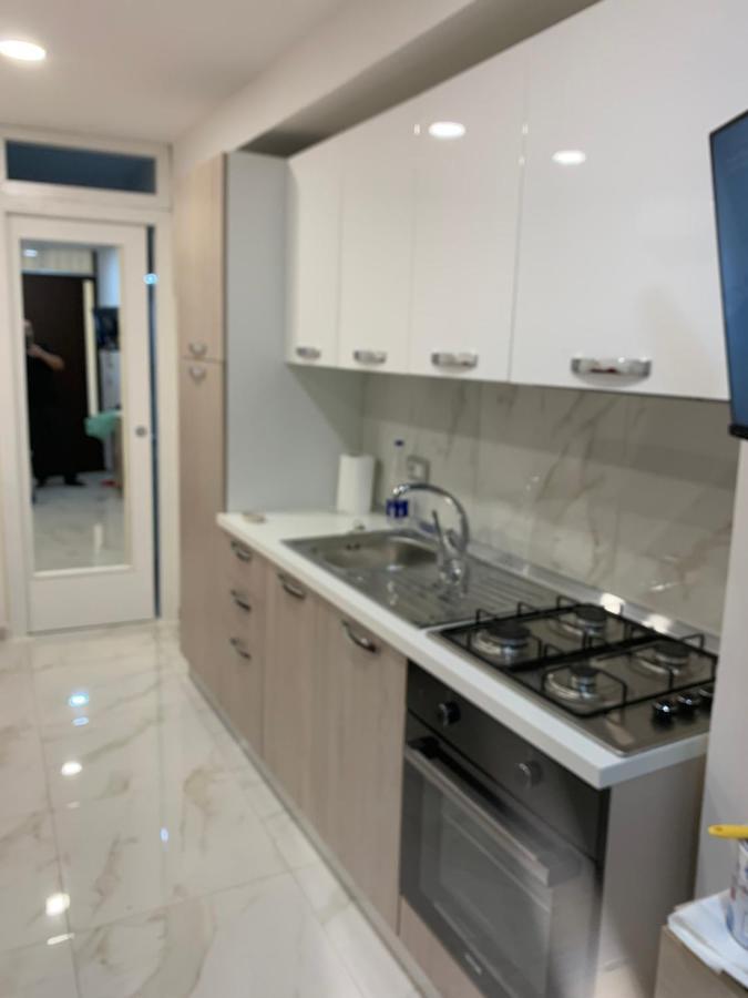 Viky House Chiaja 1 Apartment เนเปิลส์ ภายนอก รูปภาพ