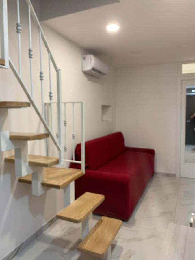 Viky House Chiaja 1 Apartment เนเปิลส์ ภายนอก รูปภาพ